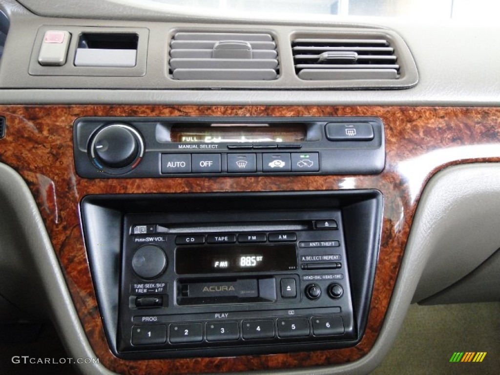 1996 Acura TL 2.5 Sedan Controls Photo #49999723