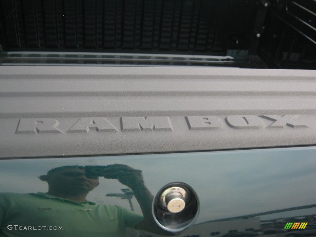 2011 Ram 1500 SLT Outdoorsman Crew Cab 4x4 - Hunter Green Pearl / Dark Slate Gray/Medium Graystone photo #9