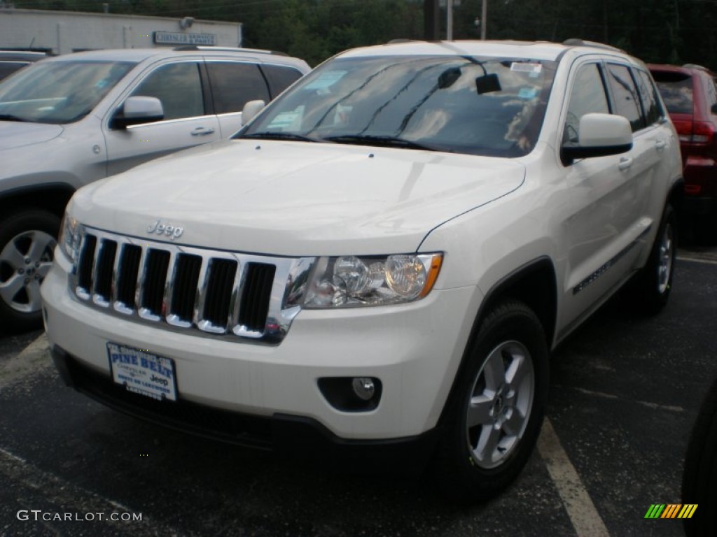 2011 Grand Cherokee Laredo 4x4 - Stone White / Black photo #1