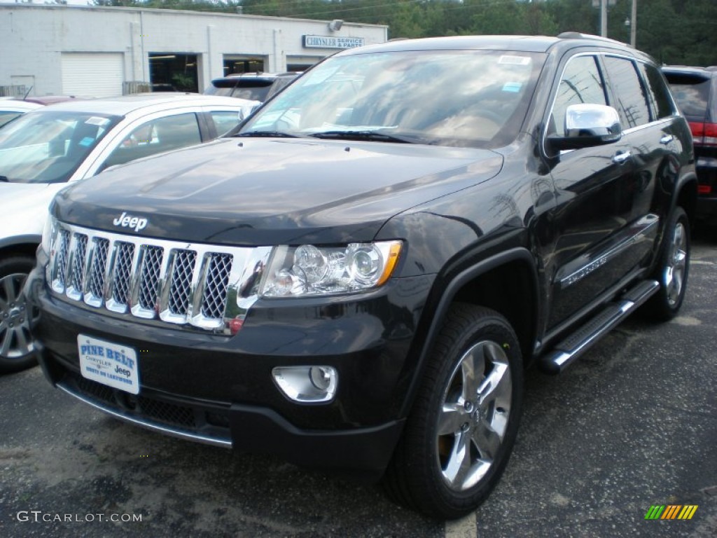 2011 Grand Cherokee Overland 4x4 - Brilliant Black Crystal Pearl / New Saddle/Black photo #1