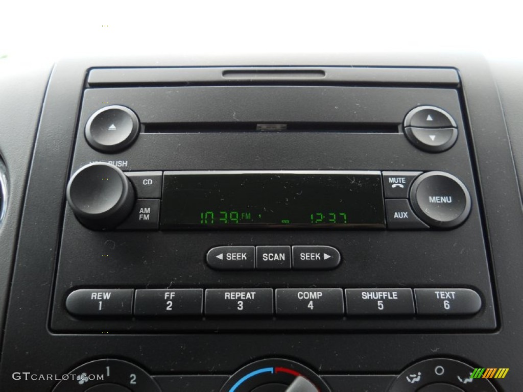 2006 Ford F150 XLT Regular Cab 4x4 Controls Photo #50005381