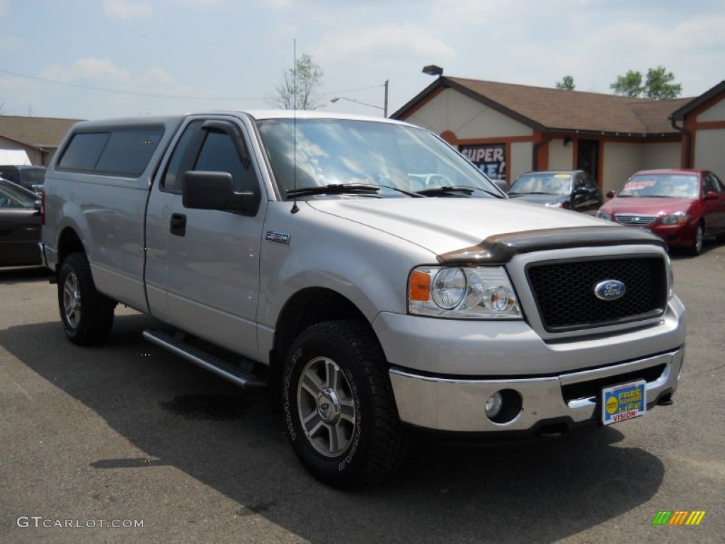 2006 F150 XLT Regular Cab 4x4 - Silver Metallic / Medium Flint photo #14