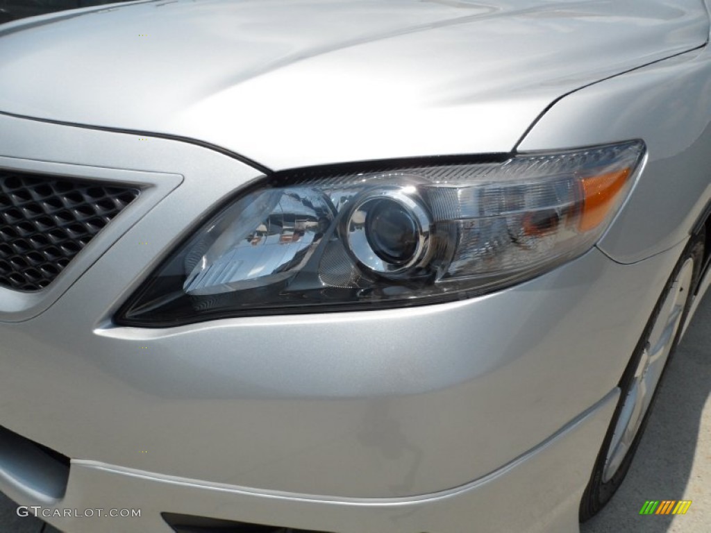 2011 Camry SE - Classic Silver Metallic / Dark Charcoal photo #9