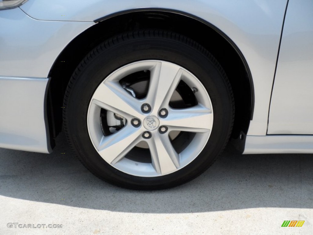 2011 Camry SE - Classic Silver Metallic / Dark Charcoal photo #11