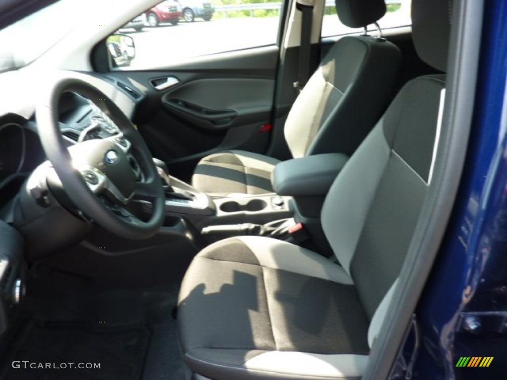 Charcoal Black Interior 2012 Ford Focus SE 5-Door Photo #50014381