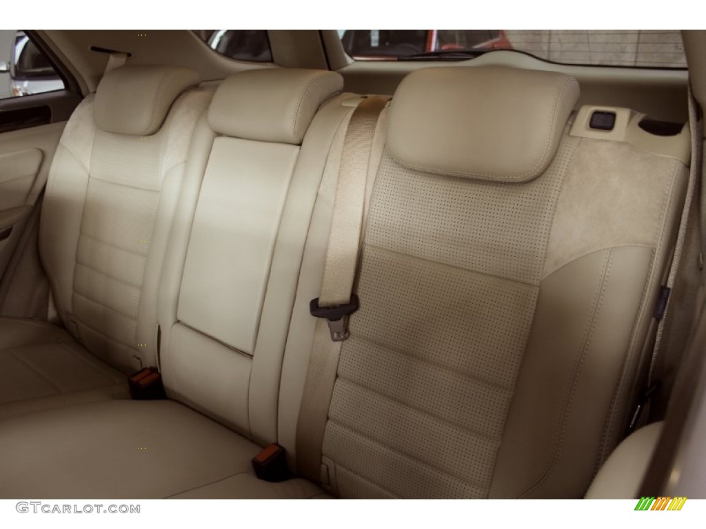 Cashmere Interior 2009 Mercedes-Benz ML 63 AMG 4Matic Photo #50015392