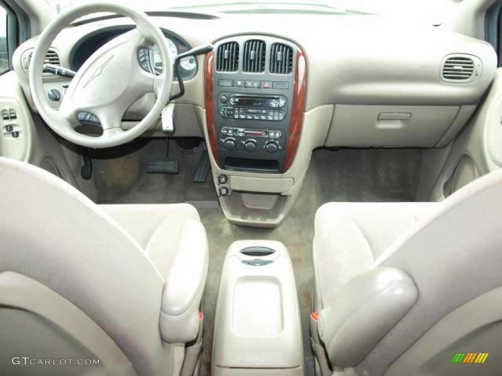 2003 Chrysler Town & Country LX Taupe Dashboard Photo #50015878