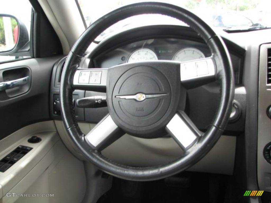 2005 Chrysler 300 Limited AWD Dark Slate Gray/Light Graystone Steering Wheel Photo #50016724