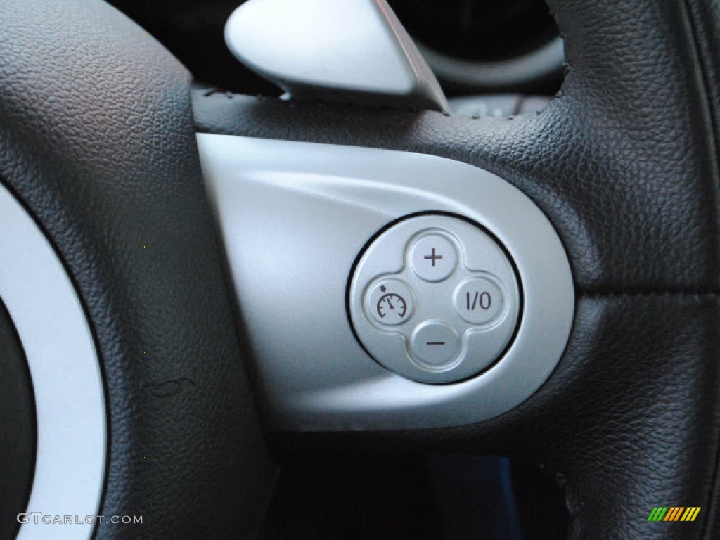 2010 Mini Cooper S Hardtop Controls Photo #50018389