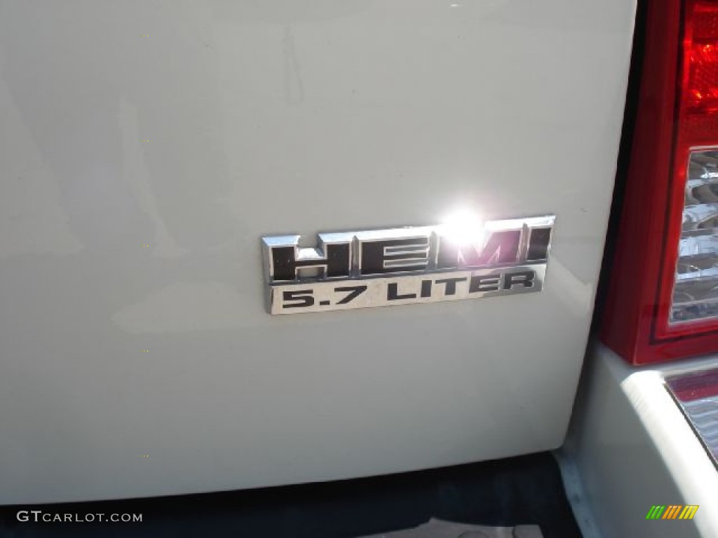 2007 Aspen Limited HEMI 4WD - Cool Vanilla White / Dark Khaki/Light Graystone photo #43