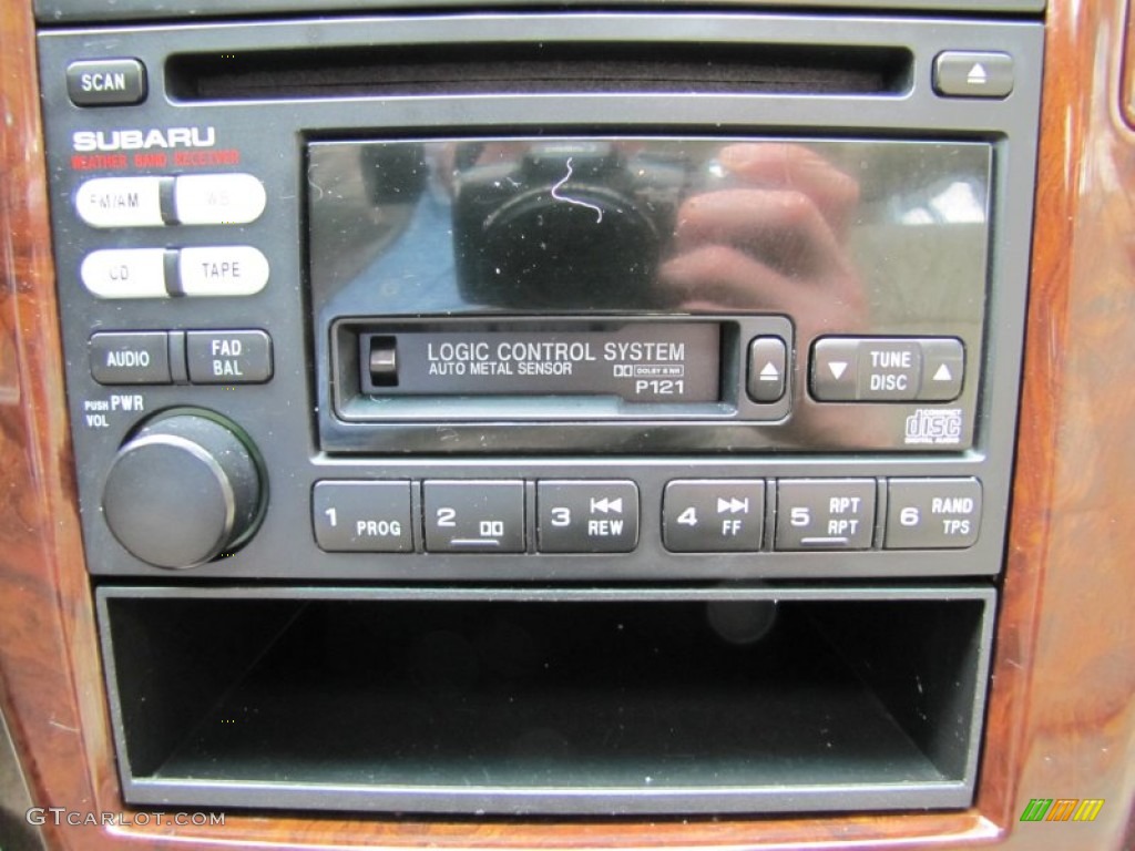 2000 Subaru Outback Limited Wagon Controls Photo #50023279