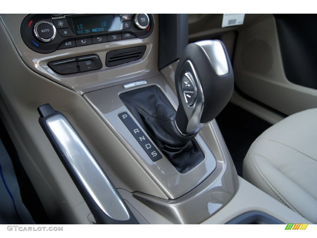 2012 Focus SEL Sedan - White Platinum Tricoat Metallic / Stone photo #29