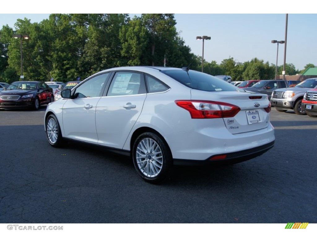 2012 Focus SEL Sedan - White Platinum Tricoat Metallic / Stone photo #38