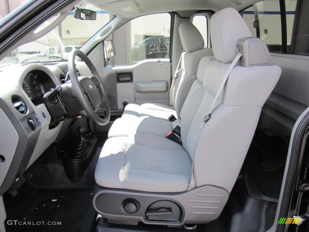 2004 Ford F150 STX Regular Cab 4x4 interior Photos