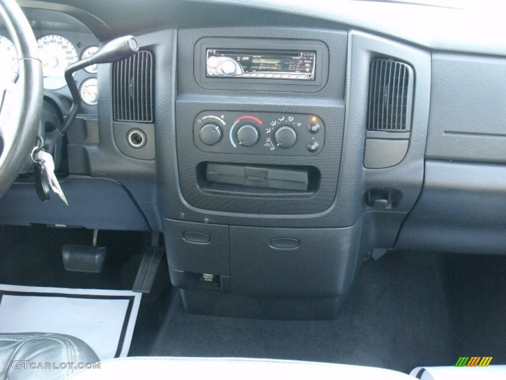 2005 Ram 1500 Big Horn Edition Quad Cab - Black / Dark Slate Gray photo #18