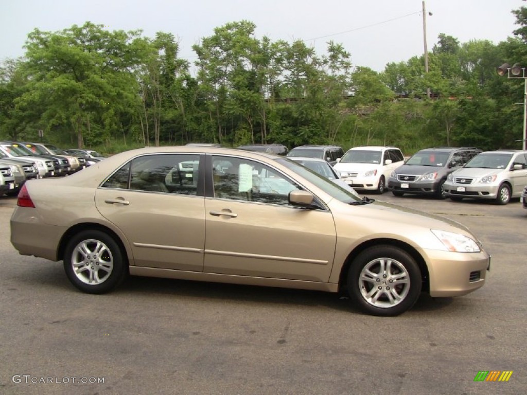 2007 Accord EX-L Sedan - Desert Mist Metallic / Gray photo #7