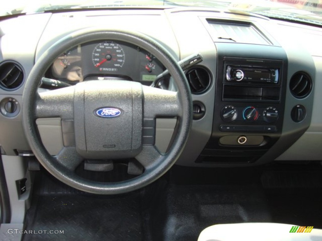 2005 F150 XLT SuperCab - Silver Metallic / Medium Flint Grey photo #11