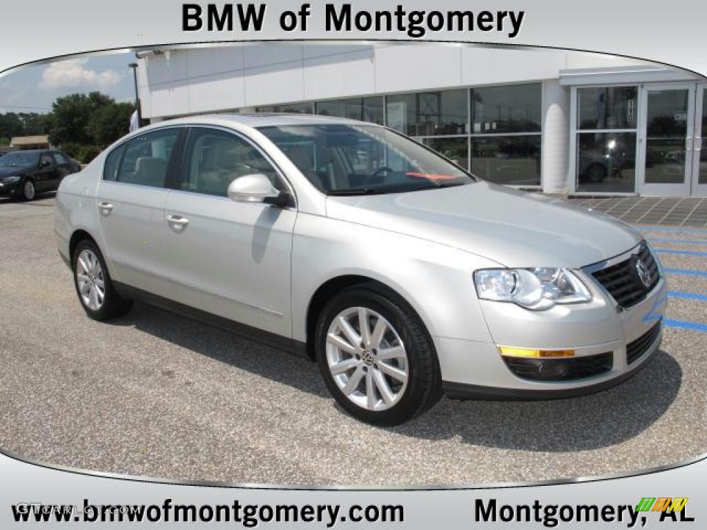 2010 Passat Komfort Sedan - White Gold Metallic / Cornsilk Beige photo #1