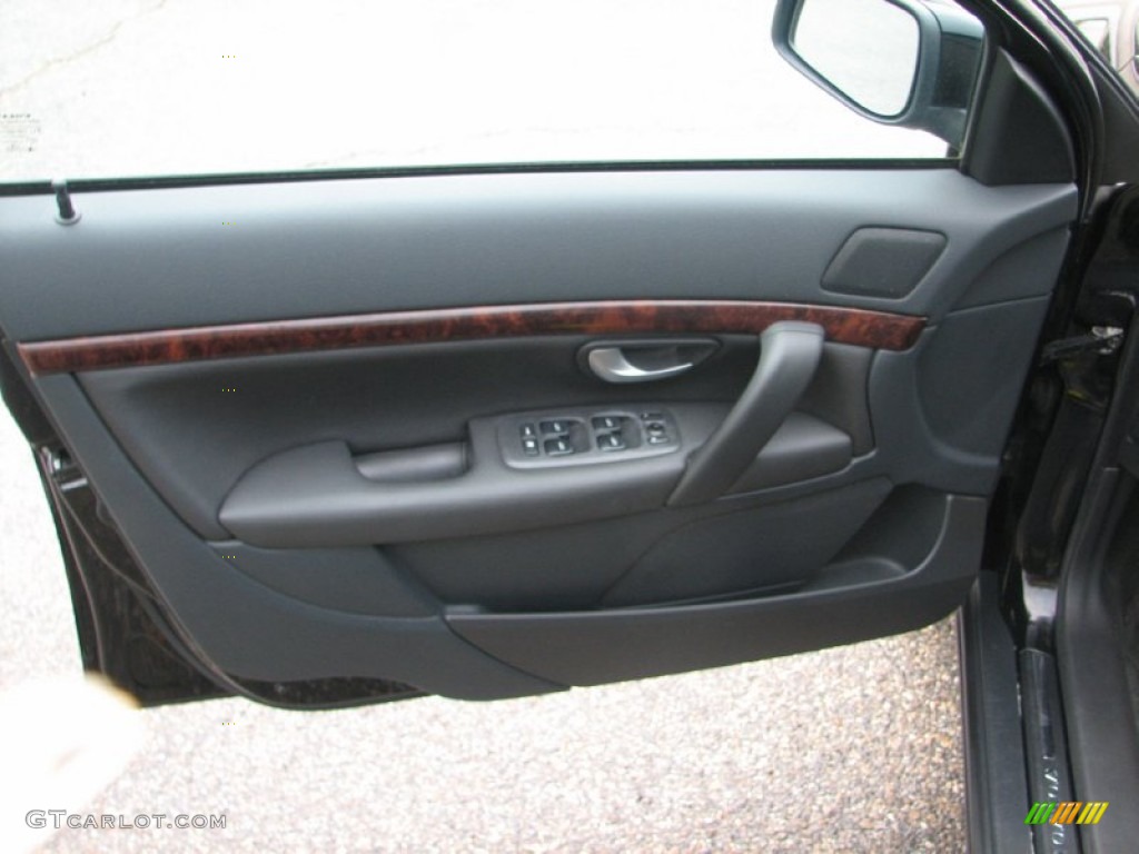 2004 Volvo S80 T6 Graphite Door Panel Photo #50028430