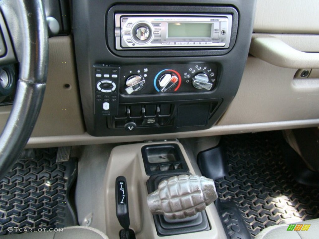 2004 Jeep Wrangler Sahara 4x4 5 Speed Manual Transmission Photo #50029102