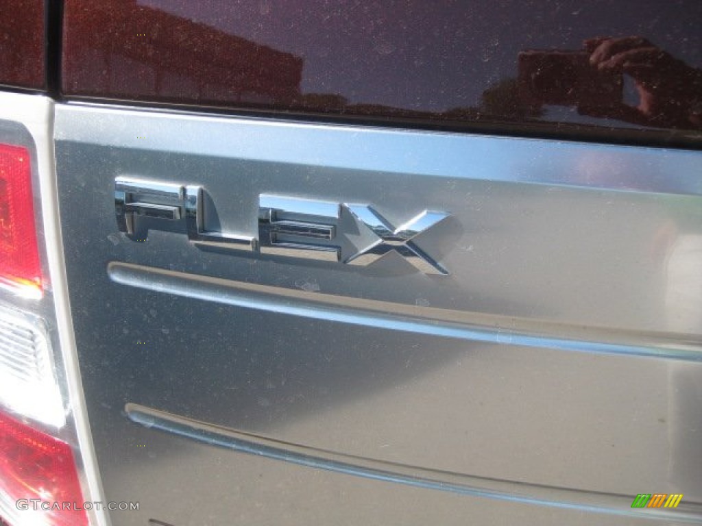 2010 Ford Flex Limited EcoBoost AWD Marks and Logos Photos