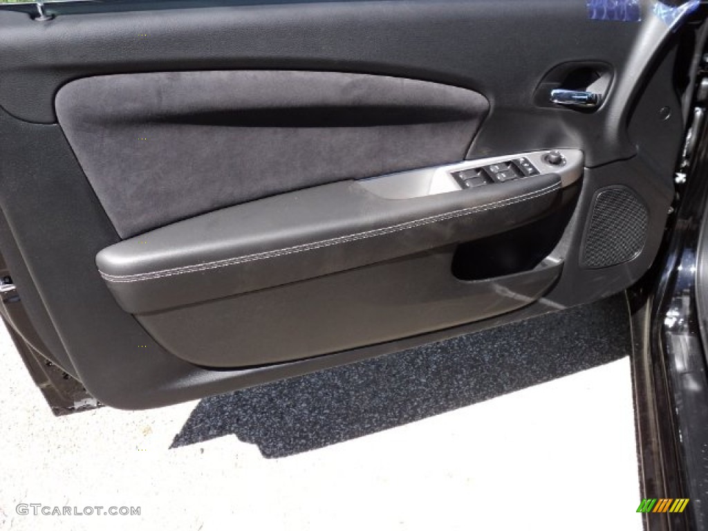 2011 Chrysler 200 S Convertible Black Door Panel Photo #50032024