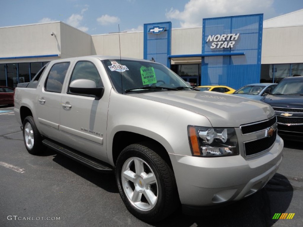 Silver Birch Metallic Chevrolet Avalanche