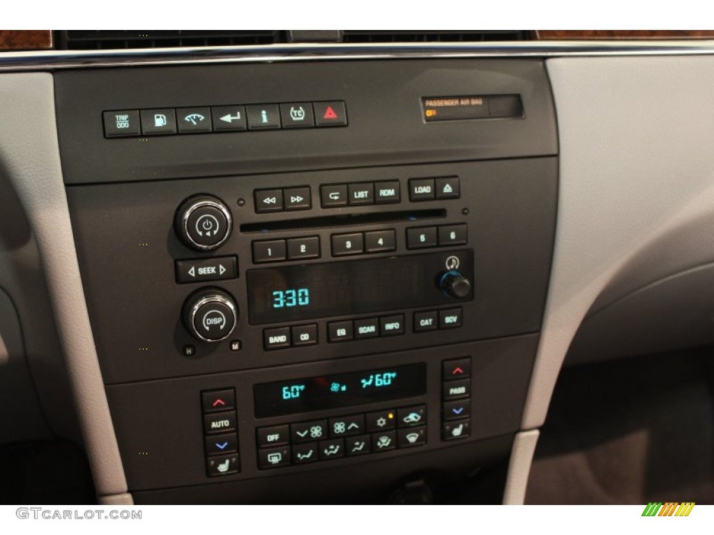2005 Buick LaCrosse CXS Controls Photo #50034560