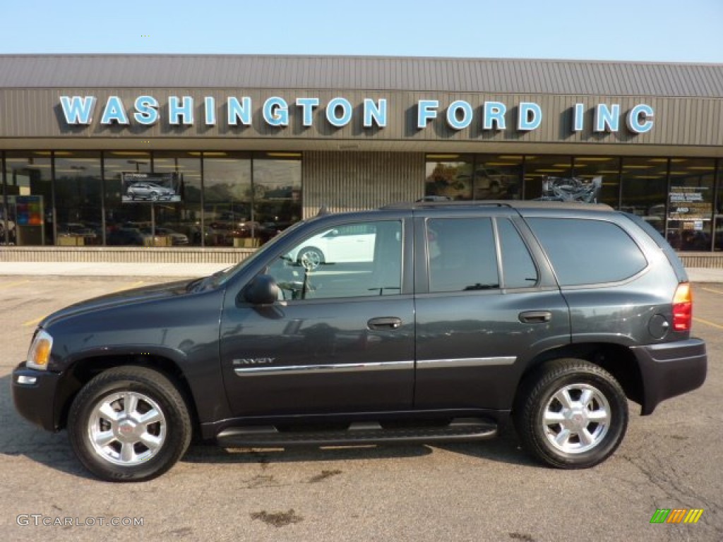 2006 Envoy SLE 4x4 - Carbon Metallic / Ebony Black photo #1