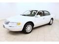 2001 White Pearl Tri-Coat Lincoln Continental   photo #3