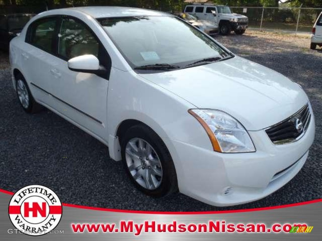 Aspen White Nissan Sentra