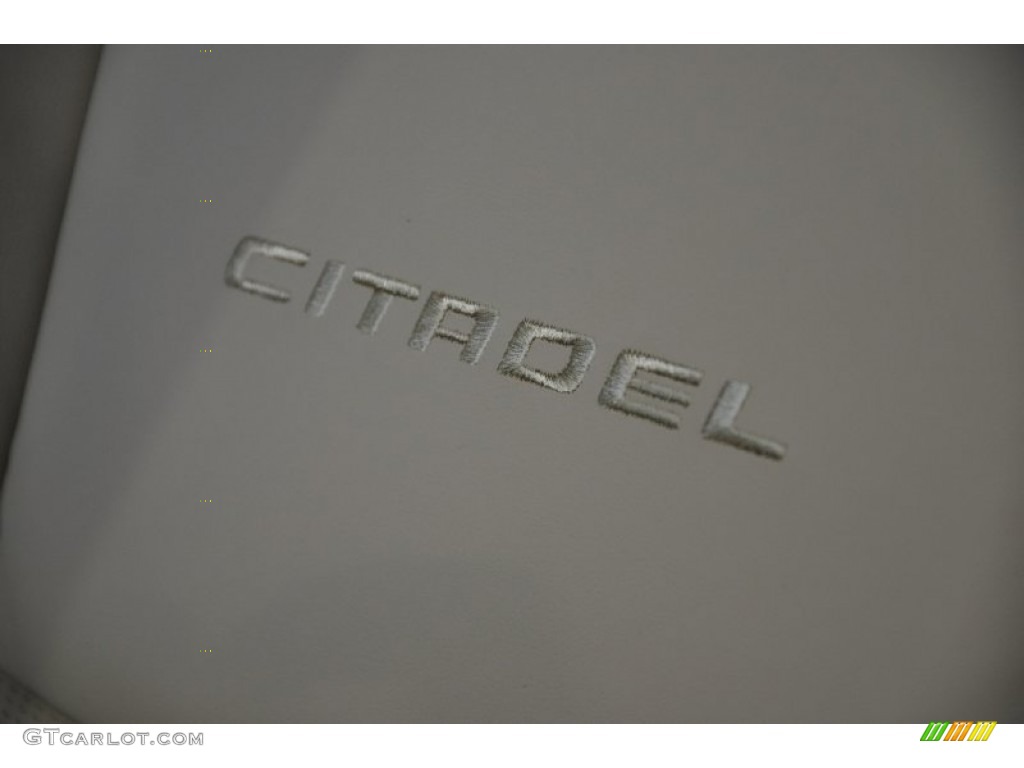 2011 Dodge Durango Citadel 4x4 Marks and Logos Photos