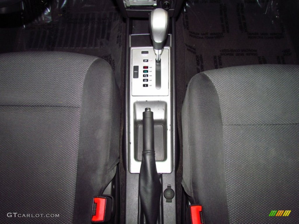 2010 Aveo LT Sedan - Summit White / Charcoal photo #16