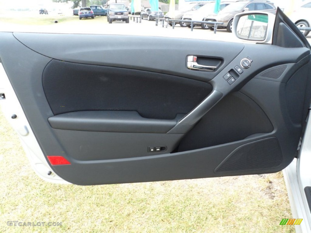 2011 Hyundai Genesis Coupe 2.0T Black Cloth Door Panel Photo #50044008
