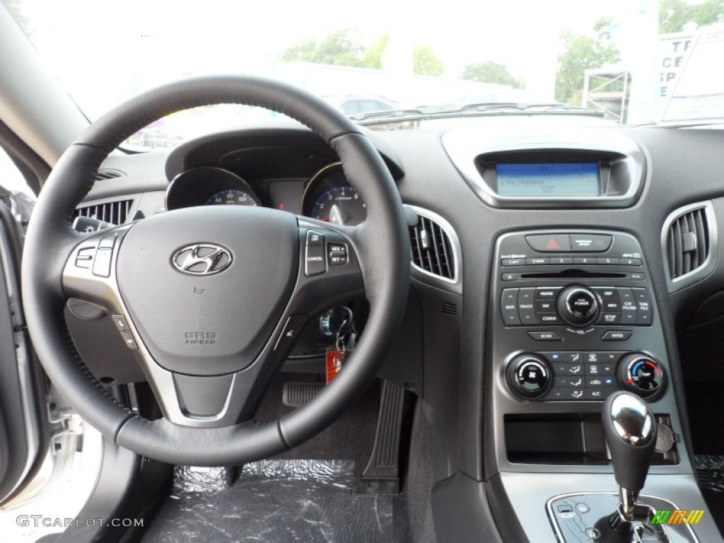 2011 Hyundai Genesis Coupe 2.0T Black Cloth Dashboard Photo #50044065