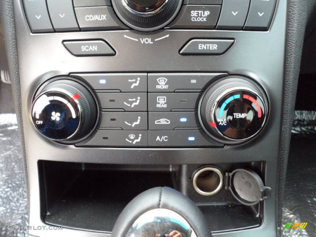 2011 Hyundai Genesis Coupe 2.0T Controls Photo #50044128