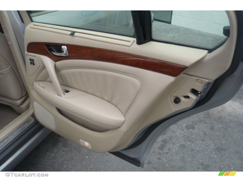 2002 Infiniti Q 45 Latte Door Panel Photo #50046054