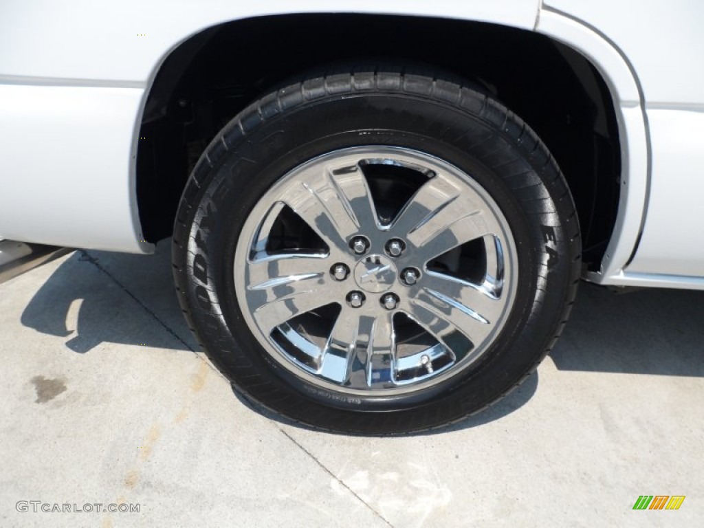 2004 Tahoe LS - Summit White / Gray/Dark Charcoal photo #14