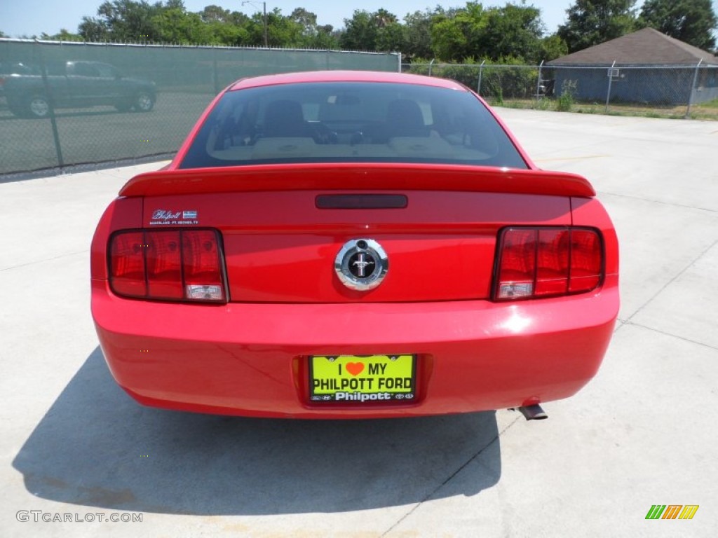 2005 Mustang V6 Deluxe Coupe - Torch Red / Medium Parchment photo #4