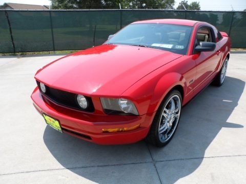 2005 Ford Mustang V6 Deluxe Coupe Data, Info and Specs