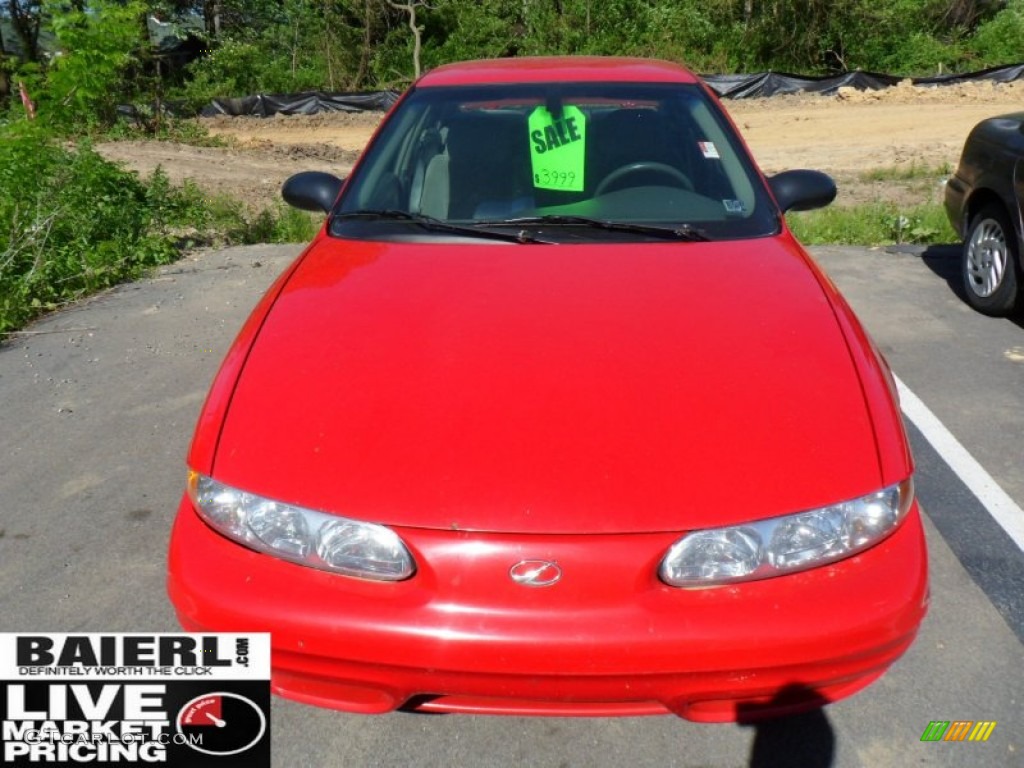 2003 Alero GL Sedan - Bright Red / Pewter photo #2