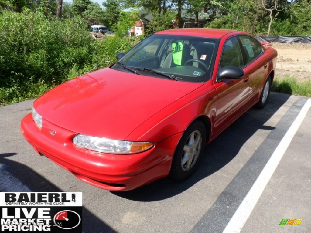 2003 Alero GL Sedan - Bright Red / Pewter photo #3