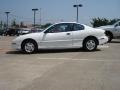1998 Bright White Pontiac Sunfire SE Coupe  photo #6