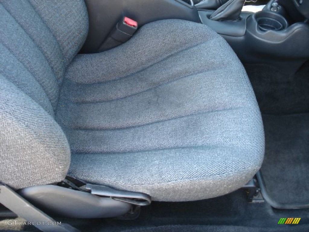 1998 Sunfire SE Coupe - Bright White / Graphite photo #17