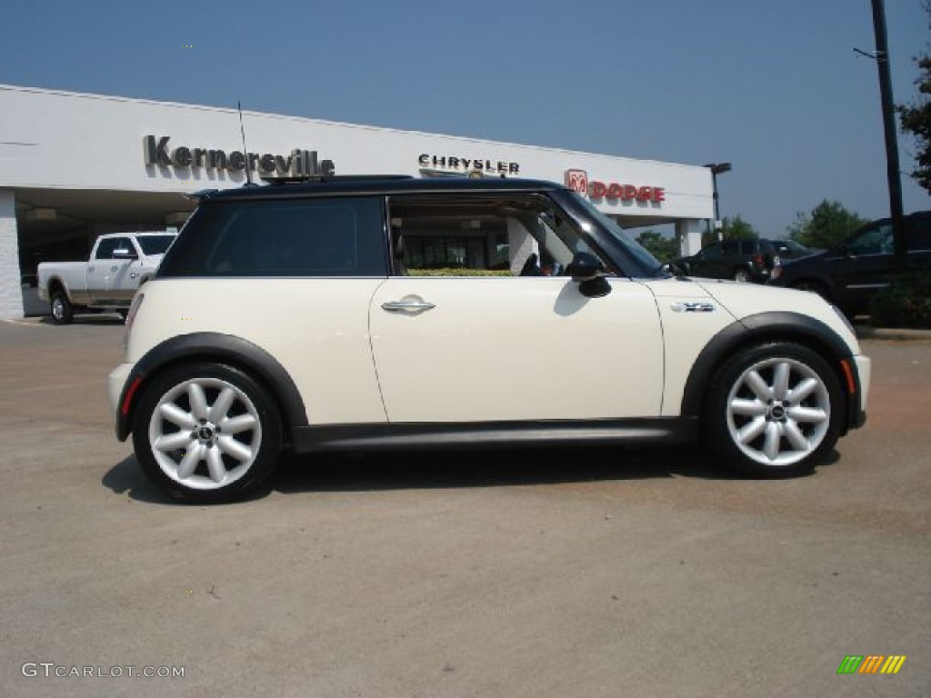 2004 Cooper S Hardtop - Pepper White / Cordoba Beige photo #2