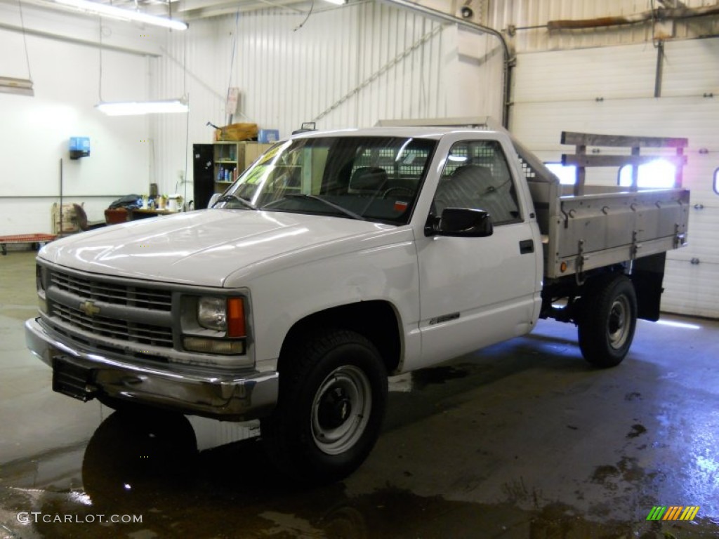 White Chevrolet C/K 2500