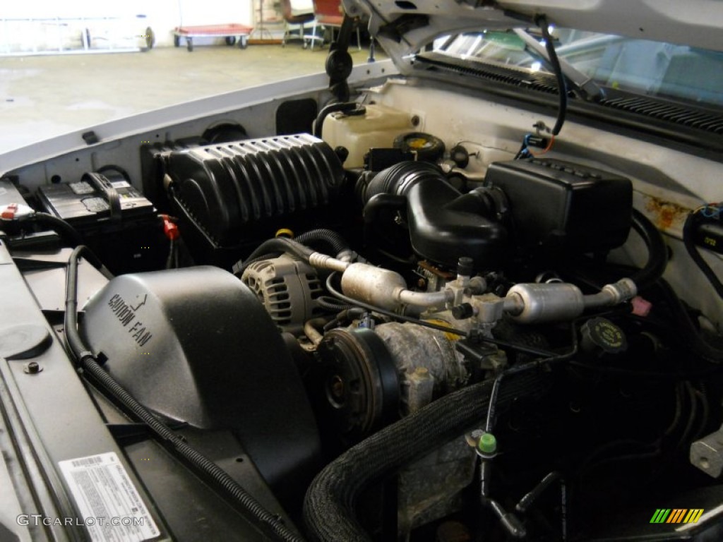 1998 Chevrolet C/K 2500 C2500 Regular Cab Chassis 5.7 Liter OHV 16-Valve V8 Engine Photo #50052327