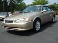 2001 Cashmere Beige Metallic Toyota Camry LE  photo #1