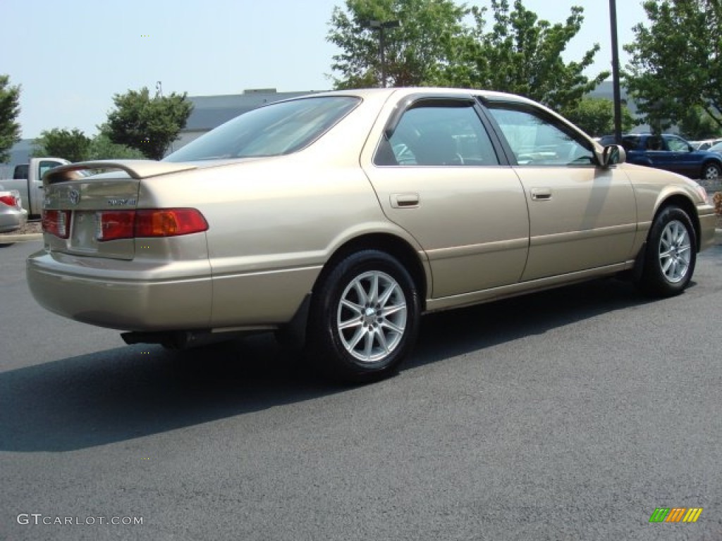 2001 Camry LE - Cashmere Beige Metallic / Oak photo #5