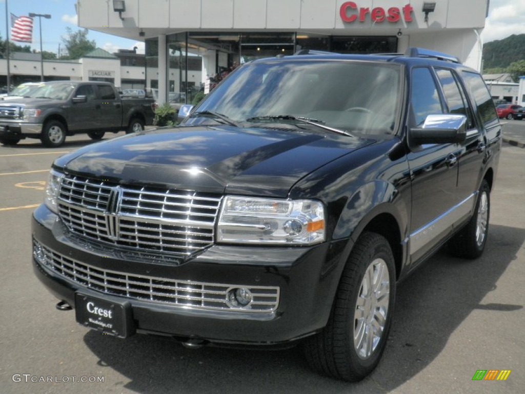 2011 Navigator 4x4 - Tuxedo Black Metallic / Charcoal Black photo #1